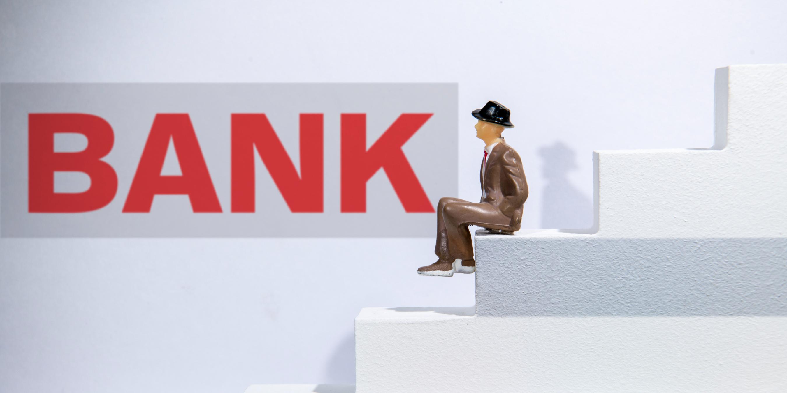 “金融+体育”新范式：城商行深耕“X超”的三重驱动与三大增长路径